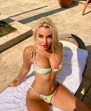 Amira
